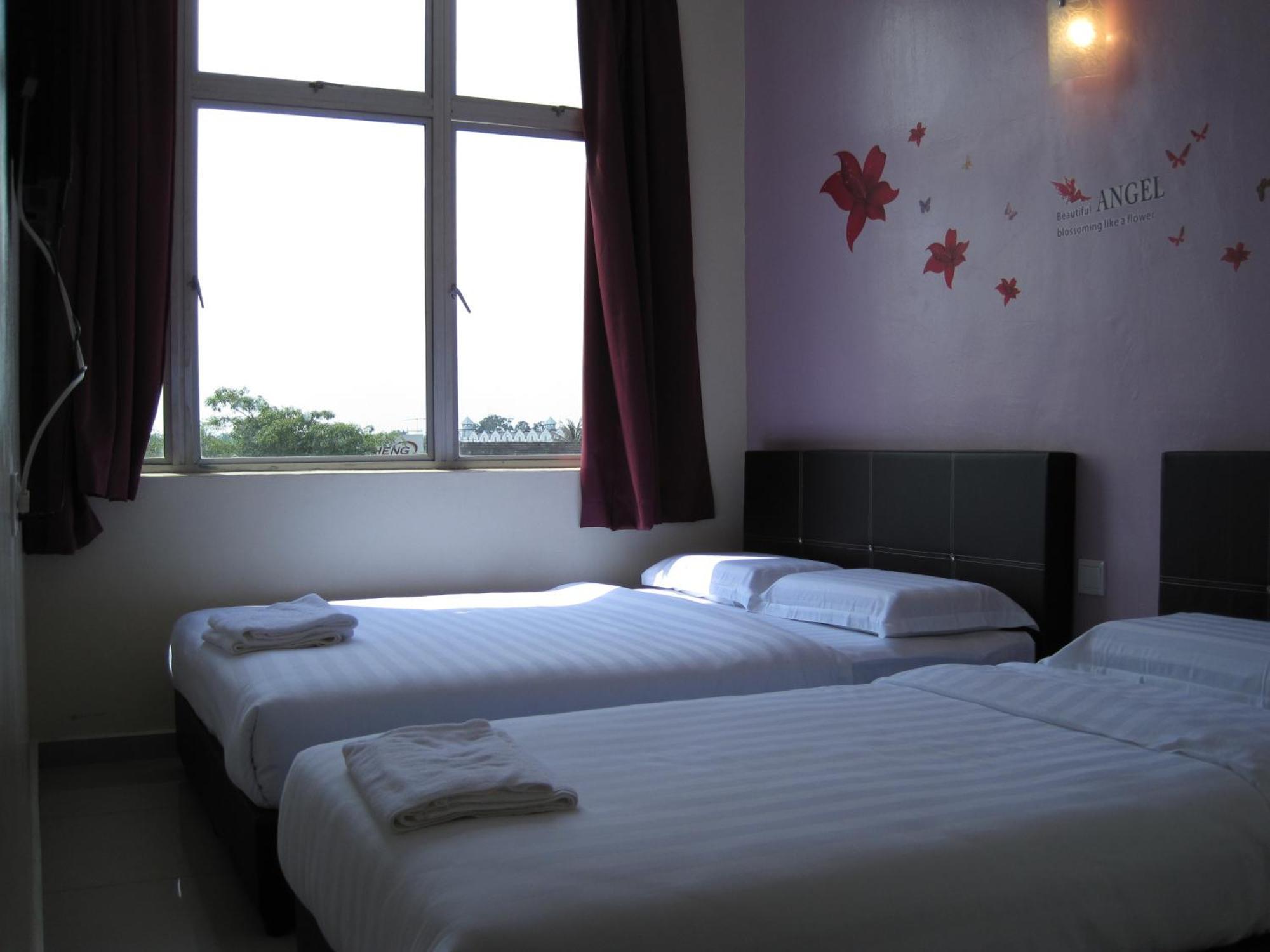 Max Inn Hotel Parit Raja Quarto foto